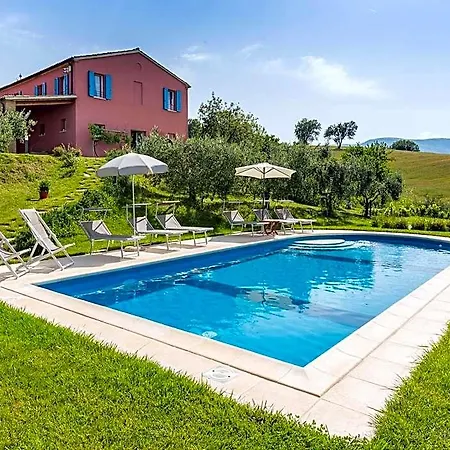 Belvilla By Oyo Cucco Hotel 2*