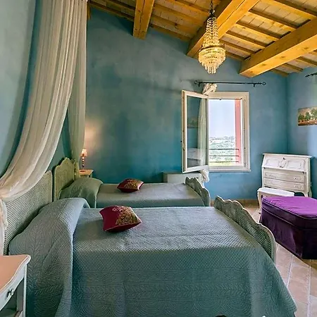 Belvilla By Oyo Cucco Hotel 2*
